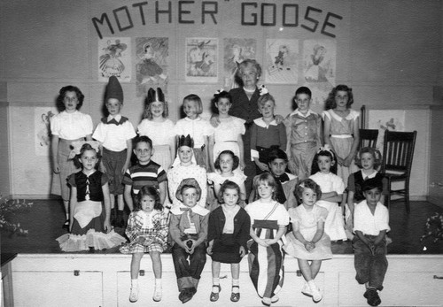 Mother Goose playlet graduation exercise #2, Murray School (1950), photograph