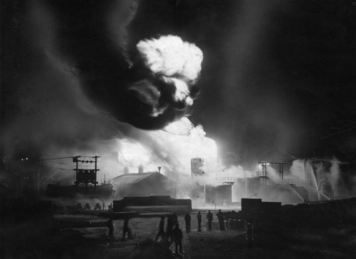 Explosion at oil refinery in El Segundo