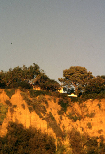 Villa on a cliff towering above Pacific Coast Highway, Santa Monica