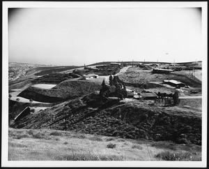 Ranch-style homes on an unidentified hill in Los Angeles, ca.1950-1959
