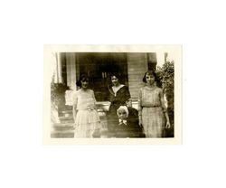 Mary, Rosario, and Ruth Dockweiler with Margaretha Sugg Dockweiler, circa 1910s