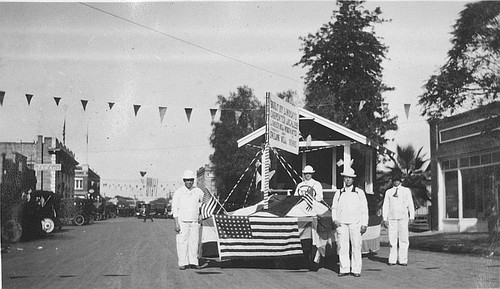 Armistice Day Parade, Lindsay, Calif., 1920