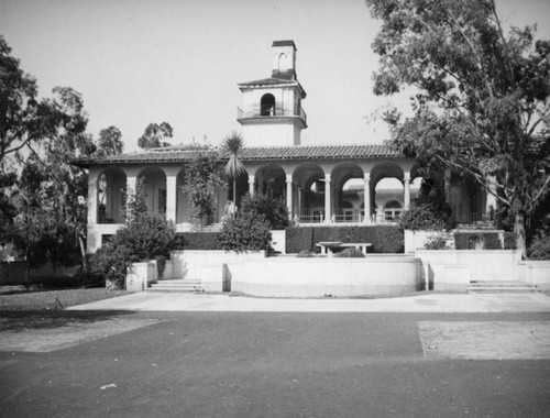 Orr Hall fountain, Occidental College