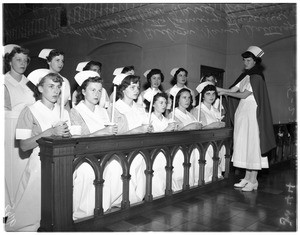 Mount Saint Mary's nurses capping rite, 1951