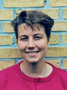 Irene Bro (gift Brinkmeyer, 1997). Civilingeniør,1993. DMS volontør i Karagwe Stifts byggeafdeling,1994-95