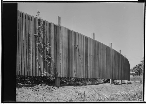 Landscaping images for Joseph E. Howland: "Eckbo job". Fence