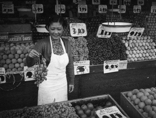 Hollywood Market's fruit stand merchant