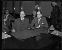 Sidney T. Graves and his defense attorney Jerry Giesler in court, Los Angeles, 1933