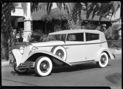 Brewster automobile with Vogue tires. 1934 — Calisphere