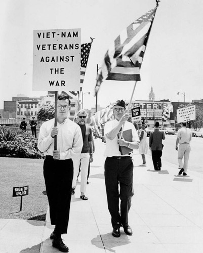Veterans protesting war