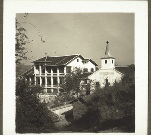 Missionarshaus u. Kirche in Fopin. 1937