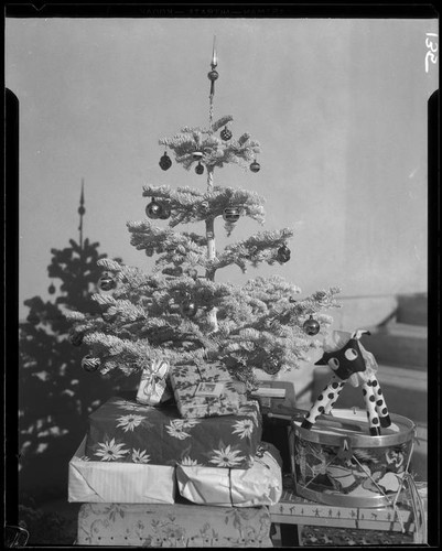 Christmas tree and decorations, Los Angeles, circa 1935