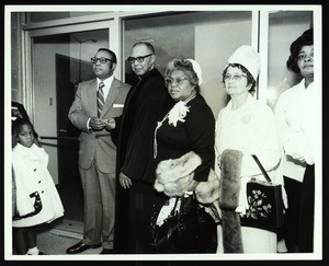 7 unidentified people, Oakland, 1972