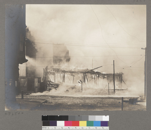 [Burning of structure Metropolitan Temple, adjacent to Lincoln School. Fifth Street, between Market and Mission Streets.]