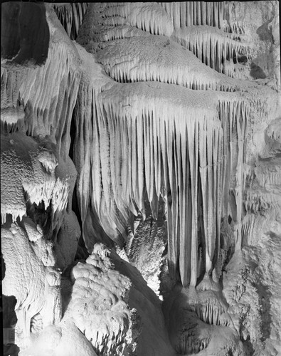 Crystal Cave,, The Organ Room, Interior Formations