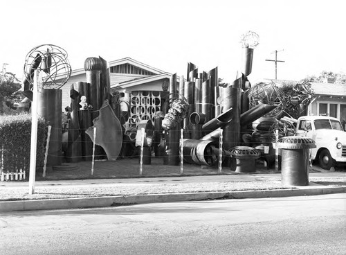 Outdoor sculpture display, "The Tenth Wonder of the Word," by Lew and Dianne Harris, Los Angeles, 1984