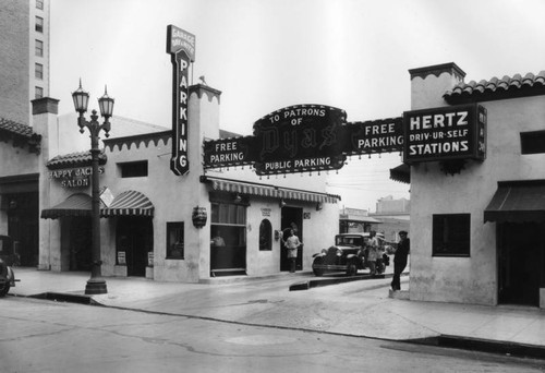 Hollywood-Vine station and garage, view 1