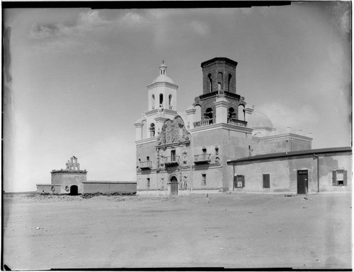 Front of Mission San Xavier del Bac