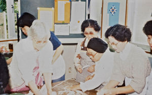 Den Lutherske Kirke/JELC, Japan. Missionær Else Christensen deltager i kirkens kvindearbejde. (Else og Kresten Christensen var udsendt af DMS til Japan, 1981-98)