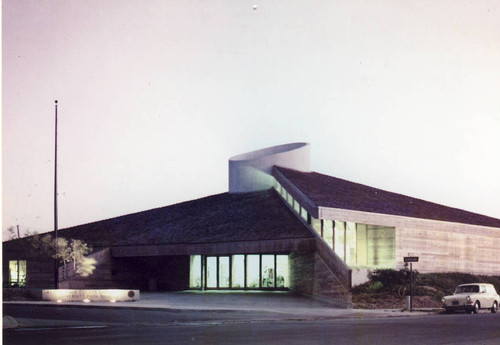 Exterior of University Park Library, 1975