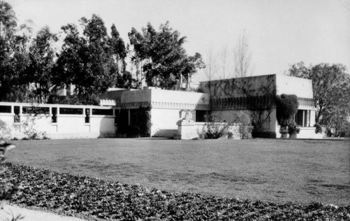 Exterior view of Hollyhock House