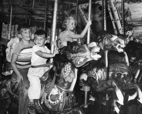 Merry-go-round horseback riding
