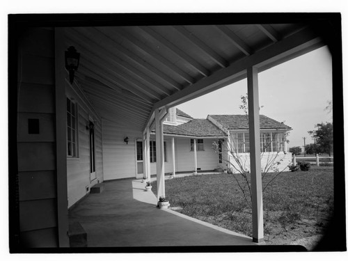 Model house ["A Twentieth Century New England Farm House"]. Exterior