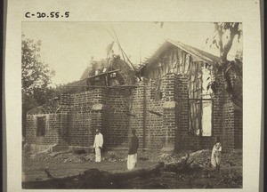 Beim Anbau der Kirche in Udapi