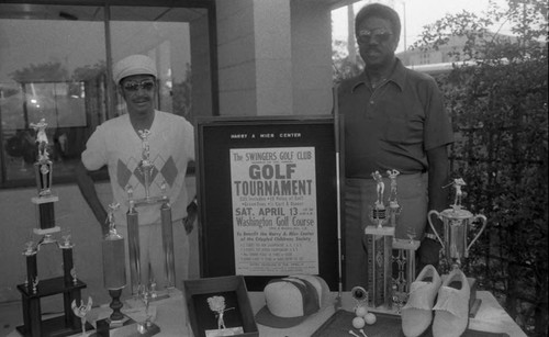 Swingers Golf Club Tournament participants posing at Chester Washington Golf Course, 1985