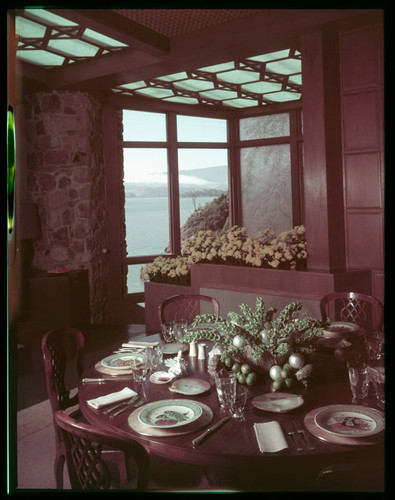 Hopps, Mr. and Mrs. Stewart B., residence. Dining room