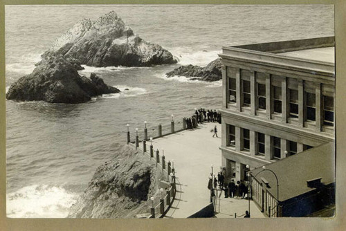 [Scenic view of the thrid Cliff House]