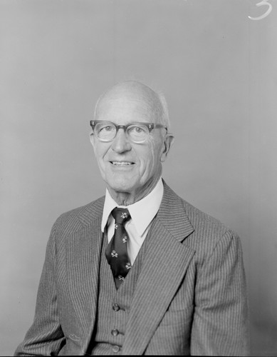 Hugh Bradner (1916-2008) was a physicist; he was also one of the founding scientists of the Los Alamos National Laboratory working on the Manhattan Project and a faculty member at Scripps Institution of Oceanography in the Institute of Geophysics and Planetary Physics (IGPP) department. Bradner's scientific career incorporated both science and ocean exploration to design many notable ocean technologies, including the first neoprene wetsuit. June 5, 1985