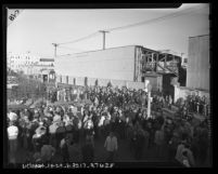 Strikers at back gate of Paramount Studio in Los Angeles, Calif., 1945
