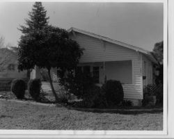 Circa 1920 Craftsman house in the Bonnardel Addition, at 462 Bonnardel Avenue, Sebastopol, California, 1993