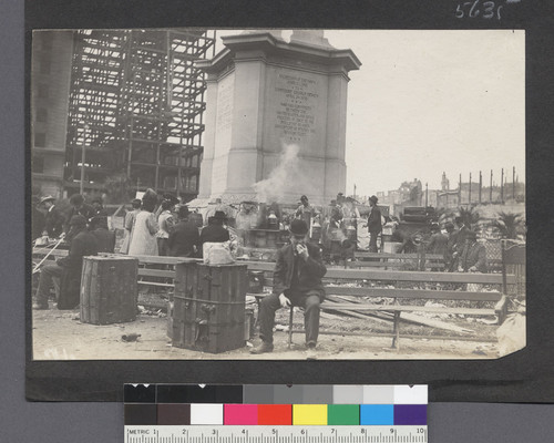 [Union Square. Relief kitchen at foot of Dewey Monument. St. Francis Hotel, left.]
