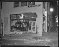 Street car crashes into beer parlor, Los Angeles, 1936