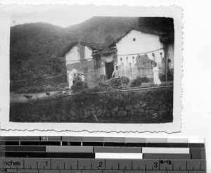 A Maryknoll Sister visits a house at Dongshi, China, 1939