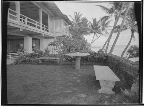 Hawaii: Damon residence. Outdoor living space