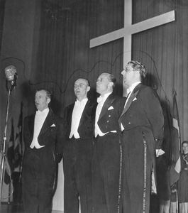 Fra landsmødet i Aalborg 1-3/06/1955. Boolsen-kvartetten under et af numrene i Aalborg hallen