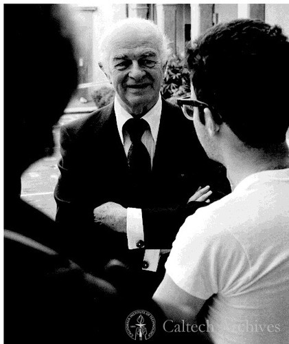 Linus Pauling with students