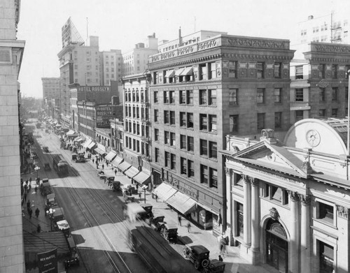 Main Street at 4th in 1917