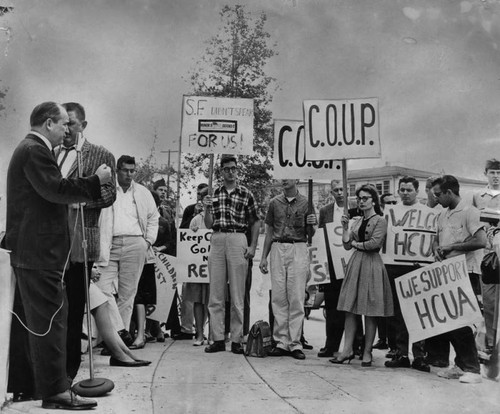 Student group supports HUAC hearings held in Los Angeles