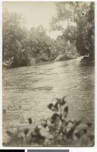 Hermann Bahlburg crosses the Birbir River in a rubber boat, Ethiopia, 1929-05-24