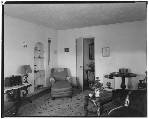 H2.7 - Home Living Room - All Electric Home of Mrs. Fred C. Brown