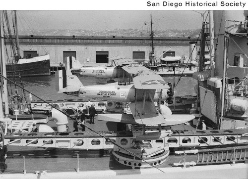 Two seaplanes mounted onto the deck of a destroyer