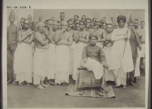 Rajah of Kuttipuram, Malabar, India. Owner of the Kandappenkundu lands. His heralds and bodyguard. Attendants: Brahmins and Nayers, who in the presence of the Rajah put their hands over their mouths. Shield- and sword bearer
