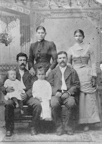Quintana family portrait, [graphic]