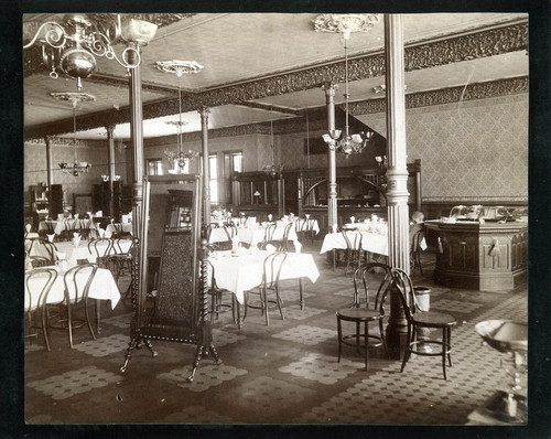 Oakwood Hotel Dining Room