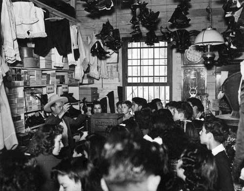 William Parker Lyon Pony Express Museum--Schoolchildren Visit the Museum