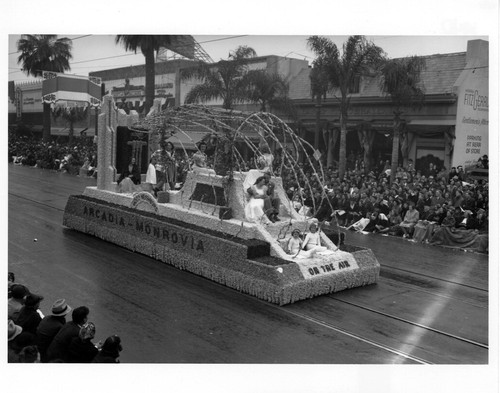 Pasadena Tournament of Roses Parade--Arcadia Float, 1940